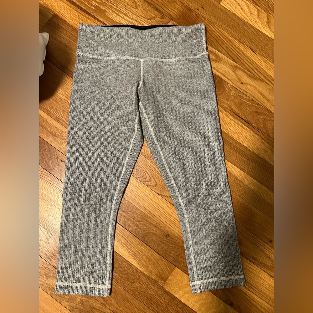 Lululemon capri leggings